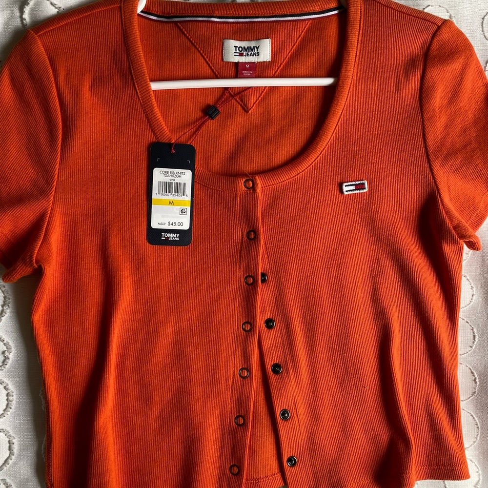 TOMMY HILFIGER crop top
